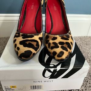 Nine West 9.5M Rocha faux fur leopard print 4” heel